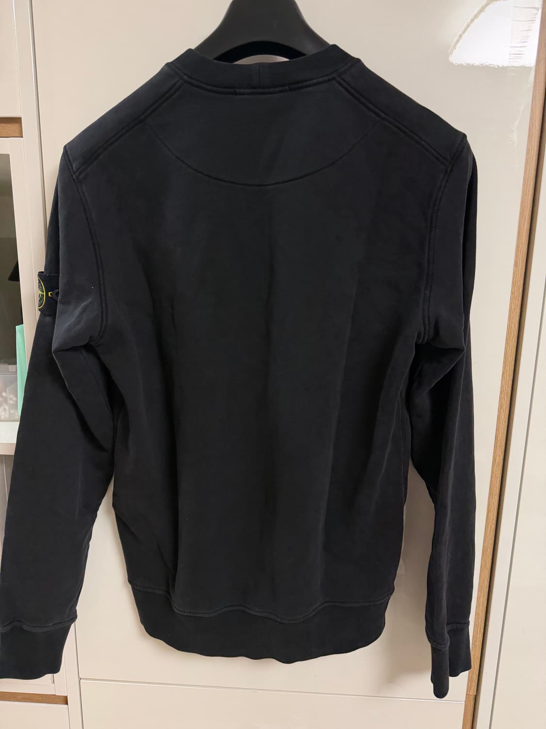 크림/25ss 스톤아일랜드 맨투맨 블랙 M 상품이미지4