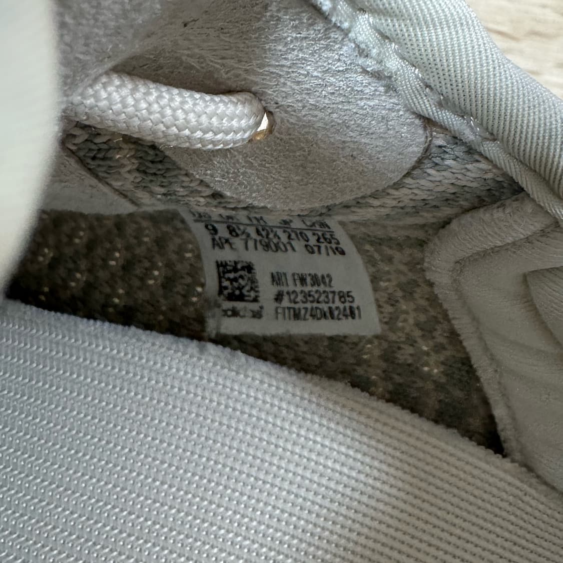 아디다스 이지부스트 350 V2 시트린 270 상품이미지7