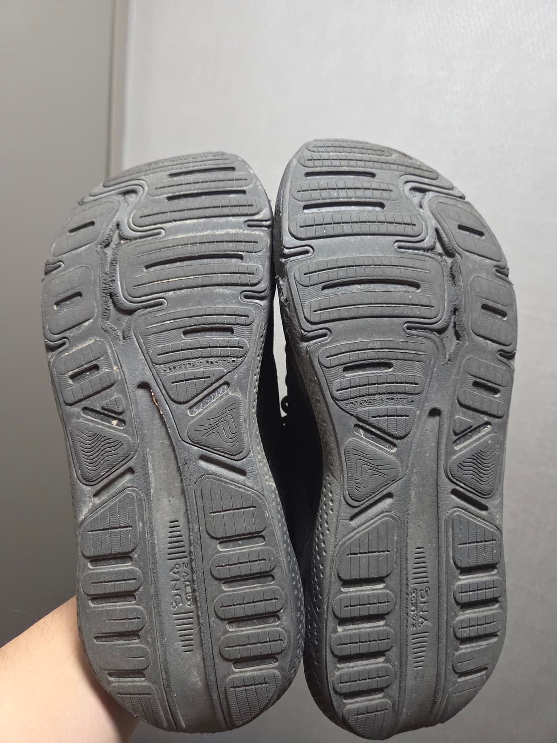 사이즈 285) 브룩스 고스트 맥스 1 블랙 상품이미지4