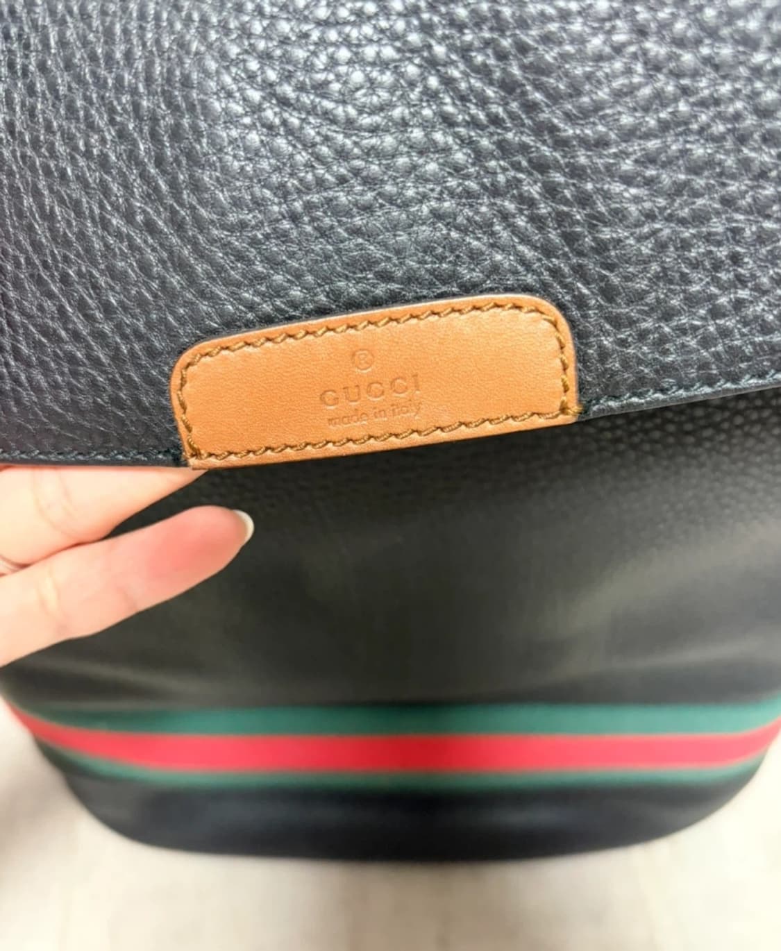 구찌 레더 램스킨 시그니처 WEB 스트라이프 백팩 281412 상품이미지3