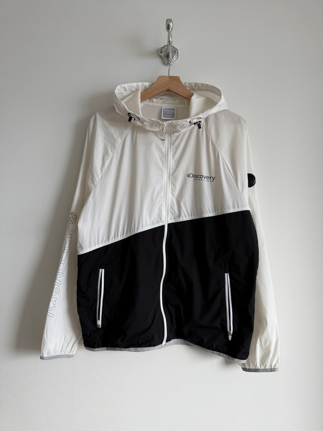 디스커버리(Discovery) 경량 바람막이 윈드브레이커 상품이미지1