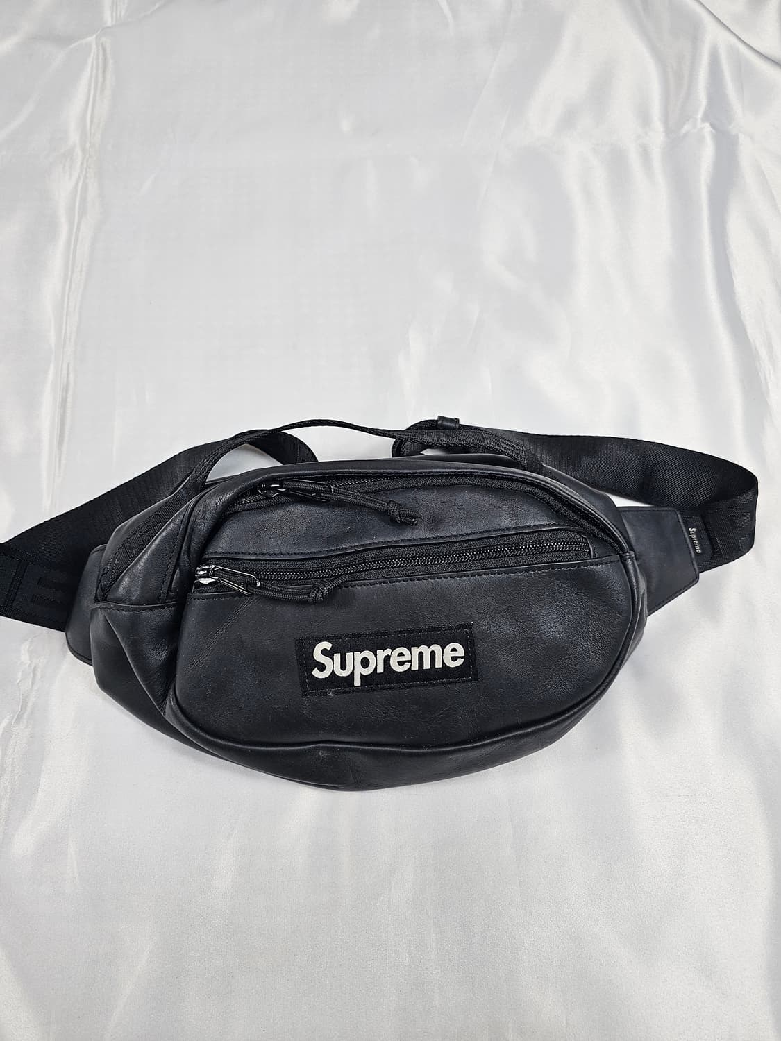 슈프림레더힙색 상품이미지1