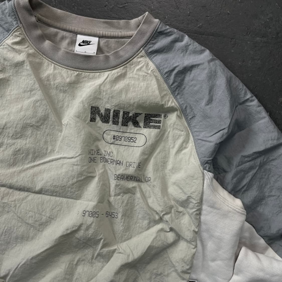 100 나이키 나일론 맨투맨 상품이미지2