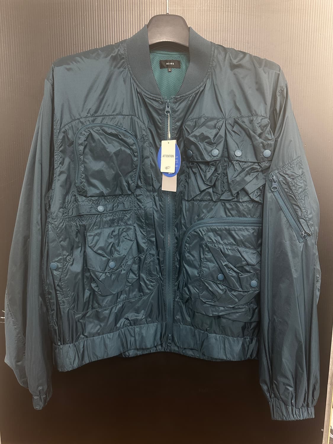 빔즈(BEAMS) 멀티포켓 MA-1 상품이미지1