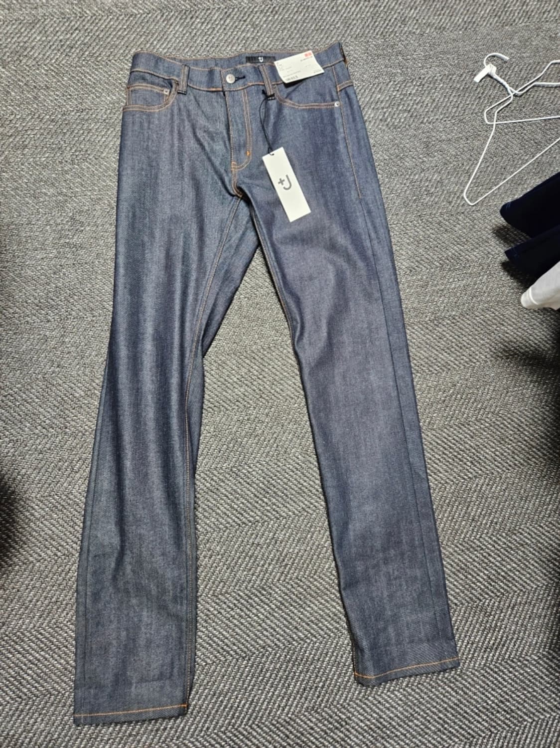 유니클로 +J 셀비지진 69네이비컬러 상품이미지1