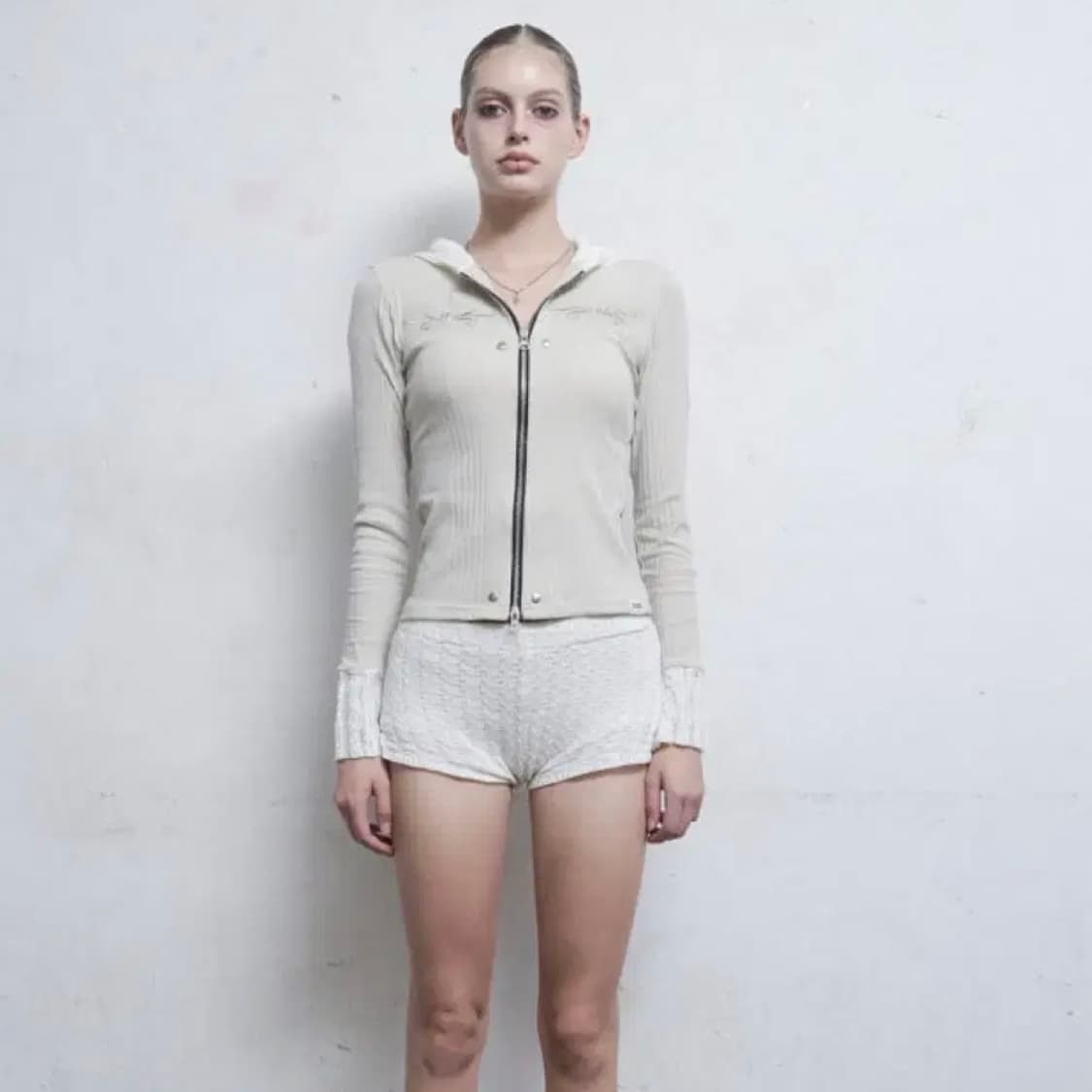 힐다 레이스 엠브로이더리 후드 집업 상품이미지1