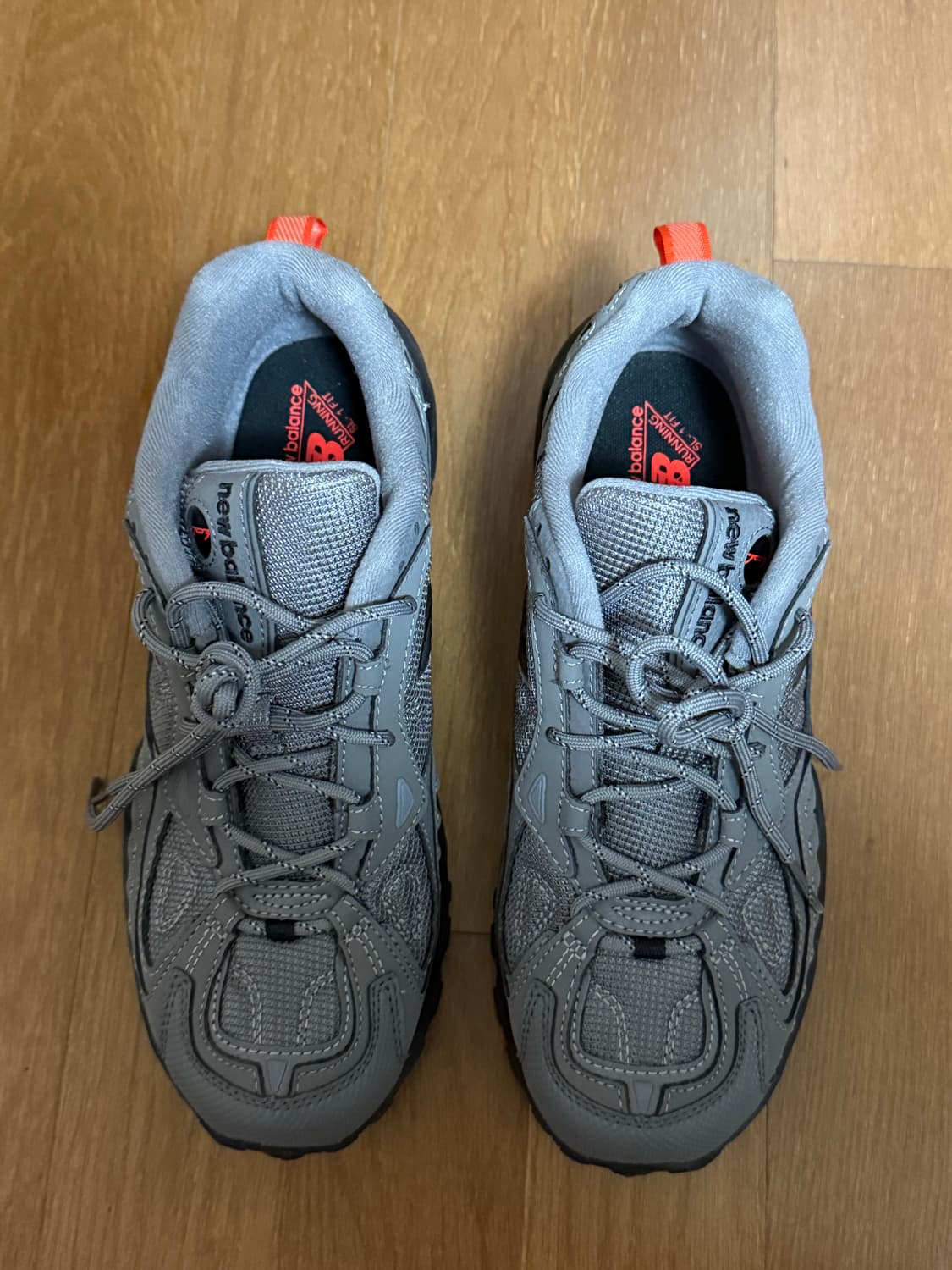 새상품급 뉴발란스 703 그레이 상품이미지2