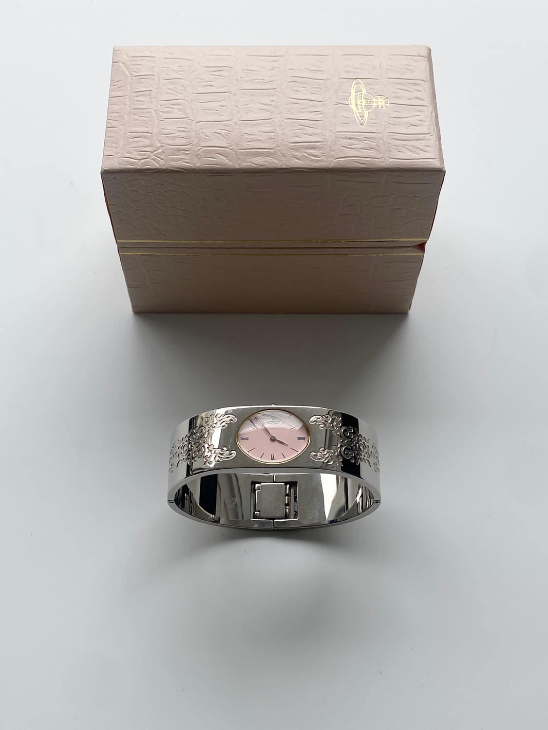 [Vivienne westwood] 뱅글 시계 상품이미지1