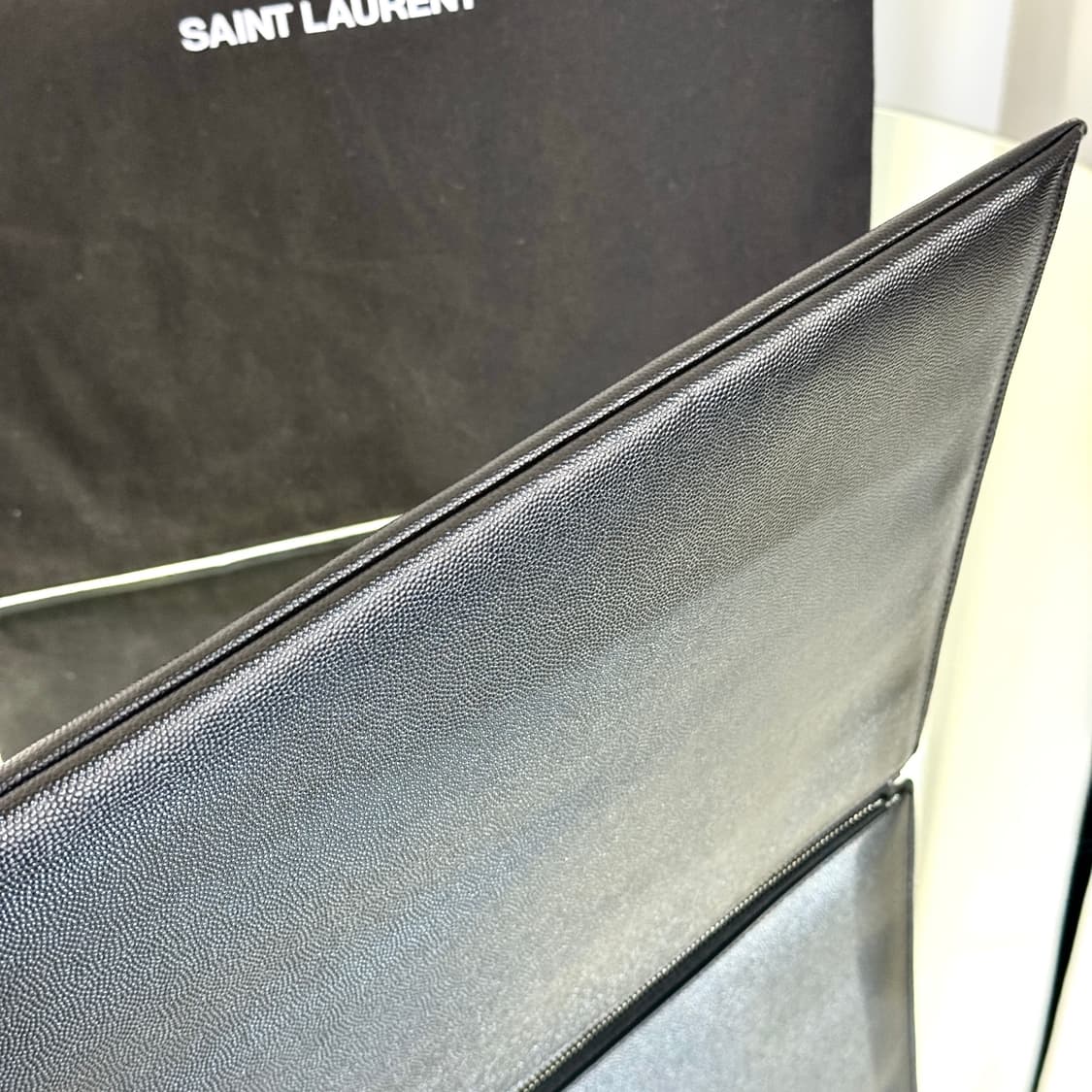 [새상품급] 입생로랑 이니셜 로고 클러치 상품이미지8