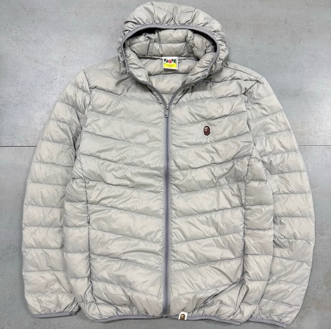 베이프 경량패딩 그레이 상품이미지1