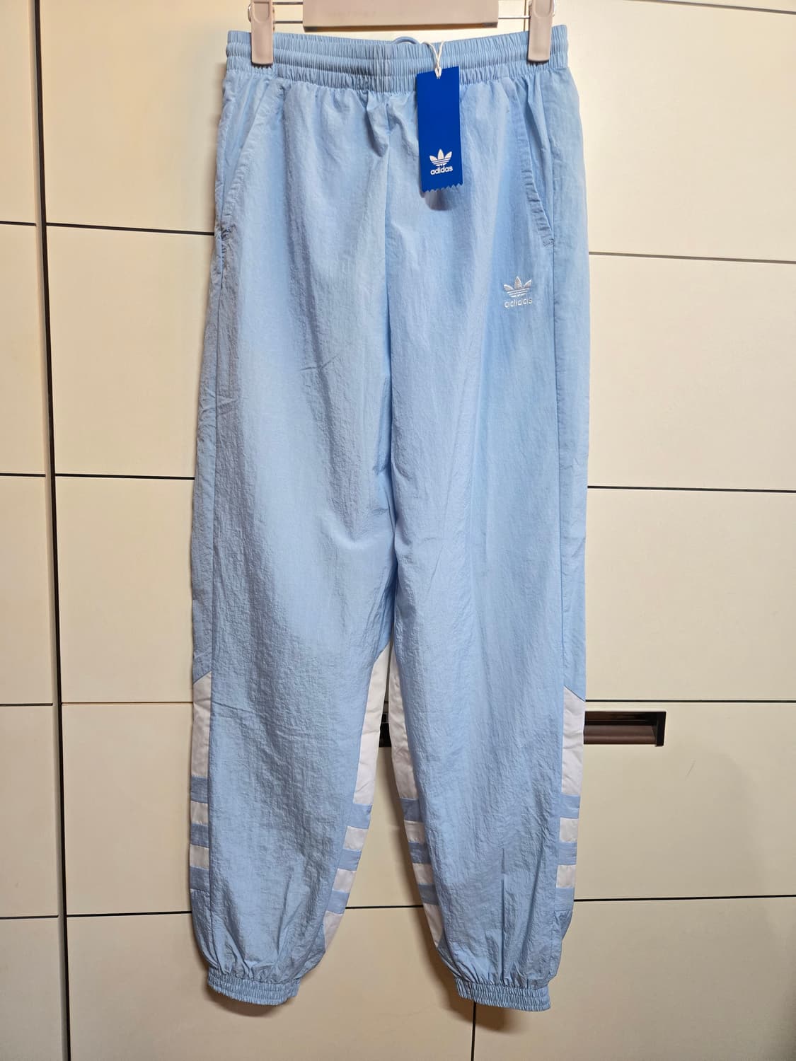 아디다스 트레포일 빅로고 스카이블루 조거팬츠(택달린새상품) 상품이미지1