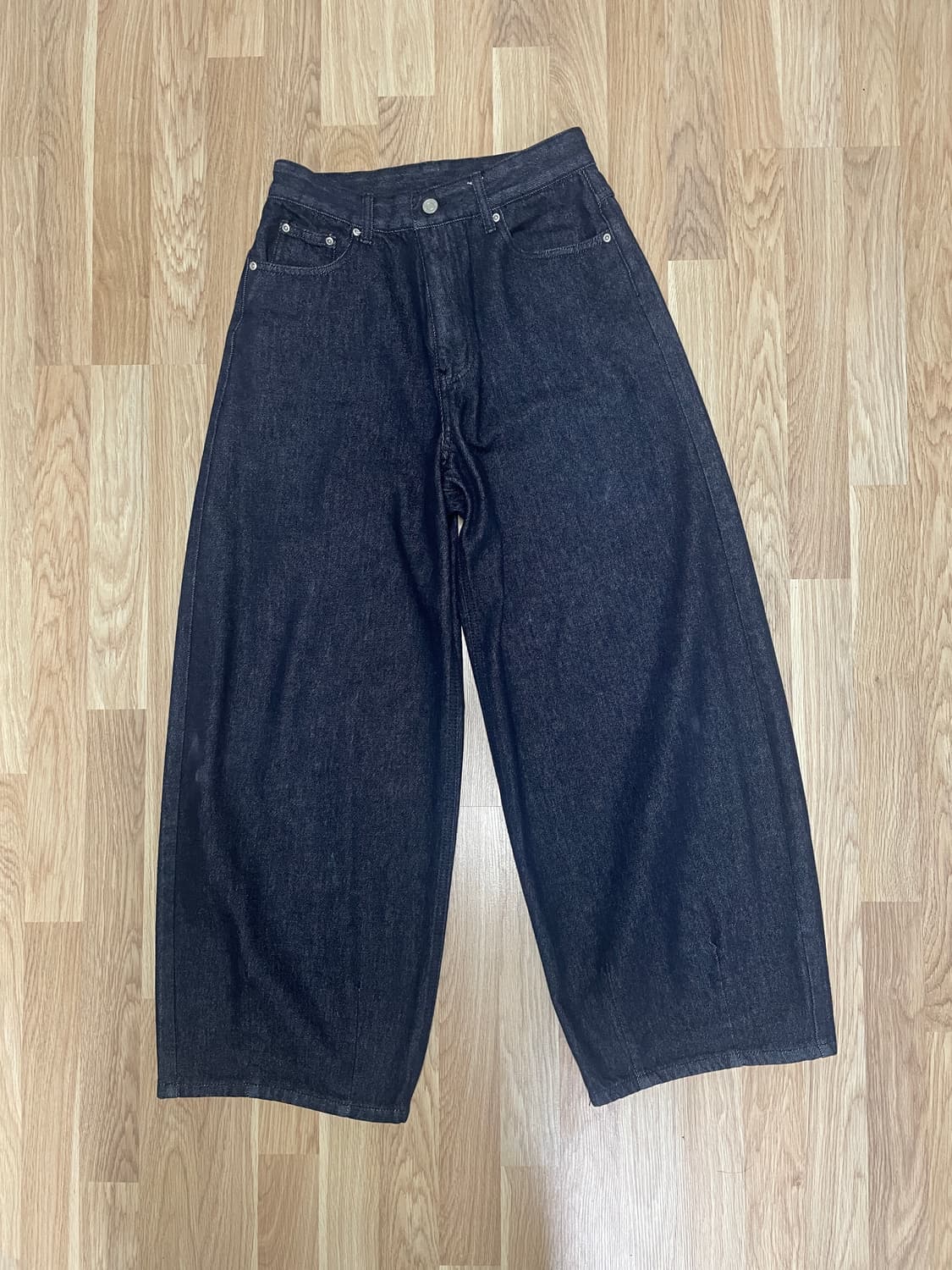 레이지보이 벌룬 핏 데님_논페이드인디고 상품이미지1