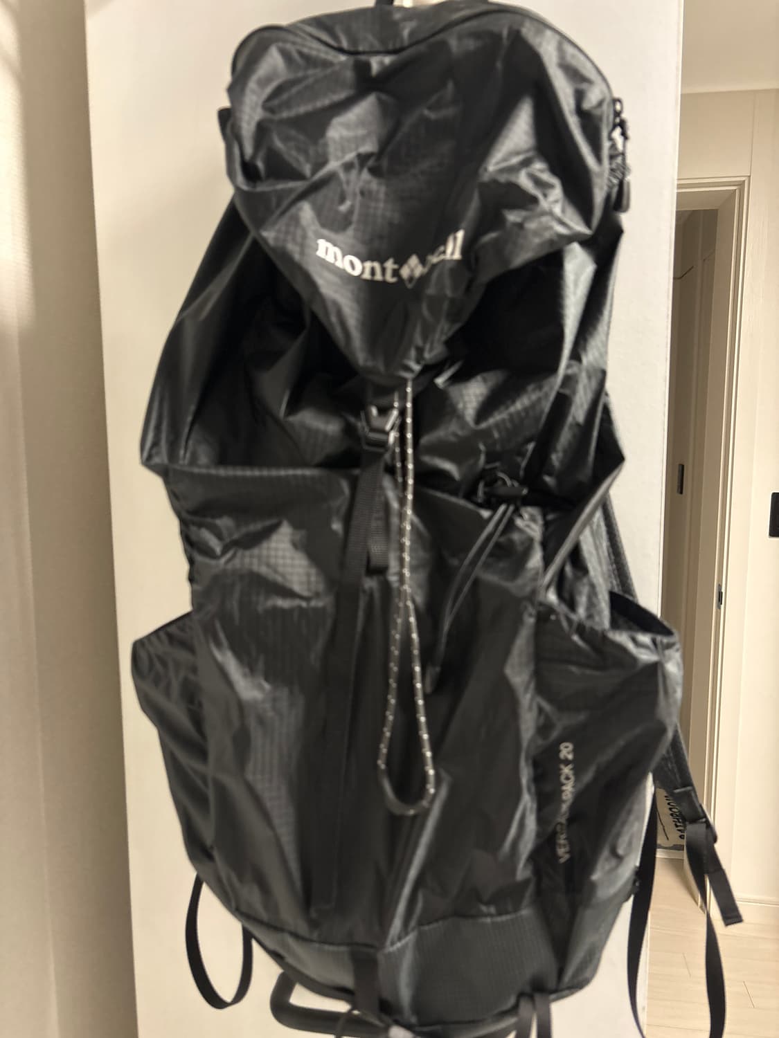 몽벨 버사라이트 팩 20 백팩 건메탈 다크 그레이 상품이미지2