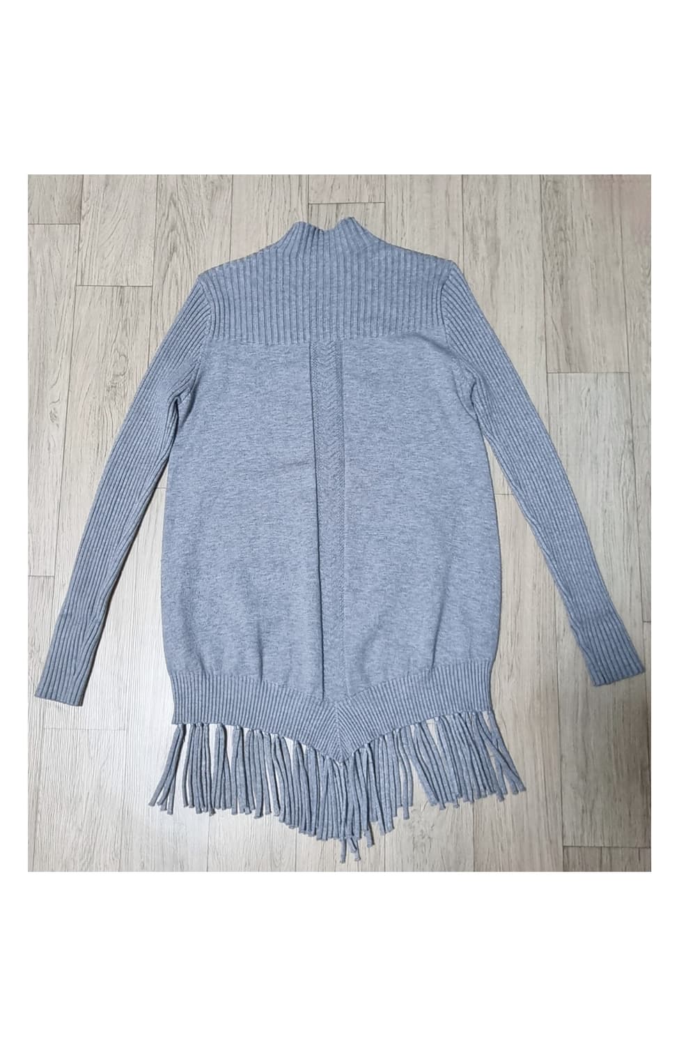 터틀넥 태슬 니트 티셔츠 상품이미지1