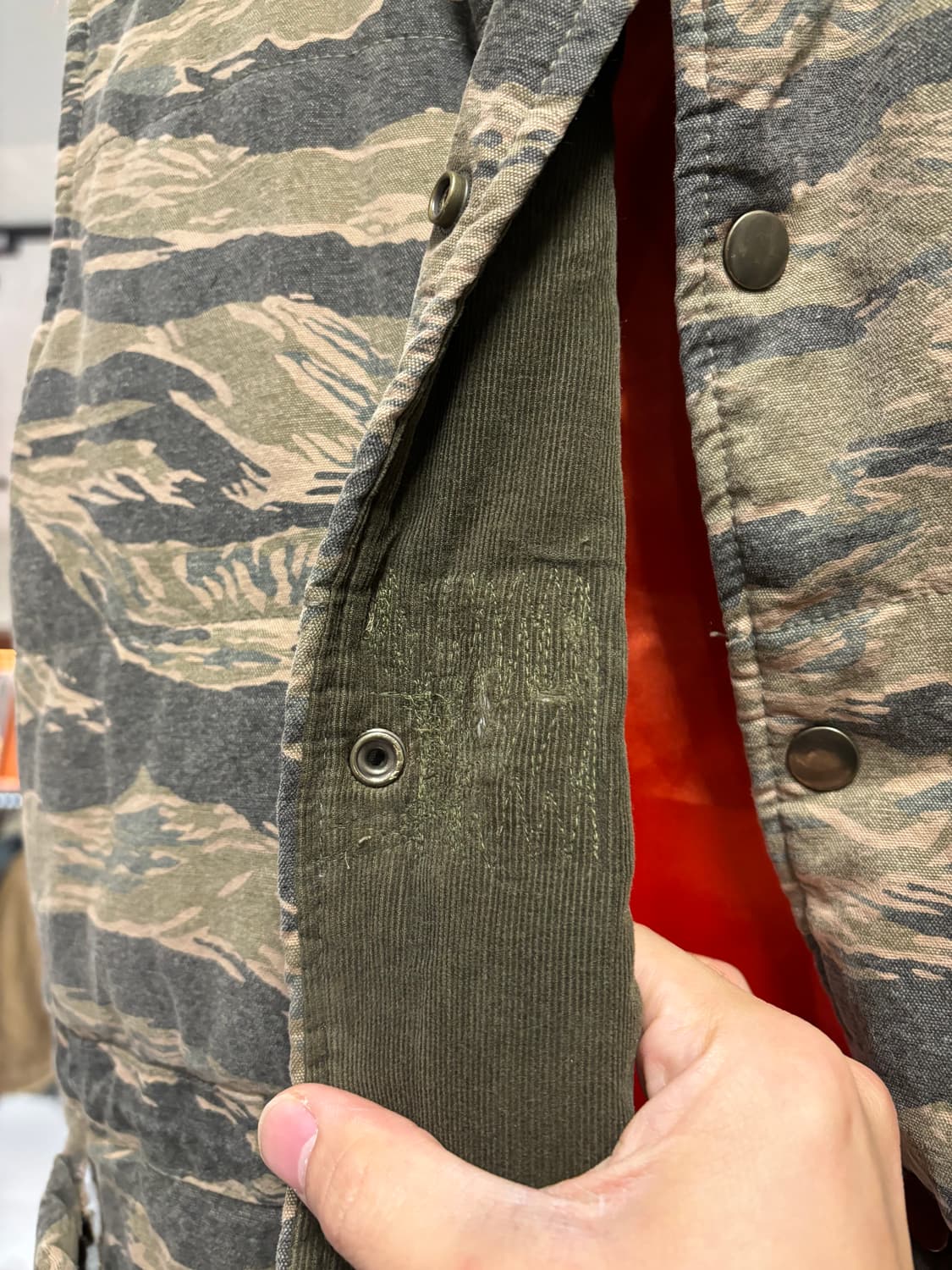 빈티지 타이거 카모 패딩 조끼   상품이미지10