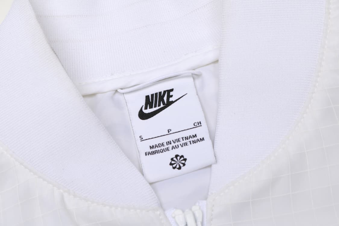 [여성 S] 나이키 빅스우시 에센셜 우븐 바시티 자켓 상품이미지4