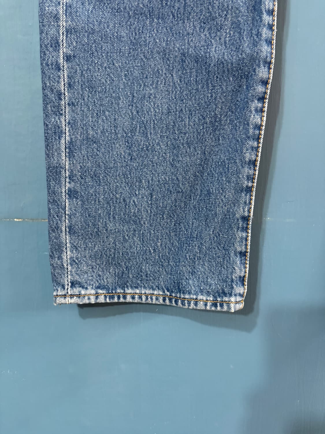 00’s Levis 501 denim pant. 상품이미지4