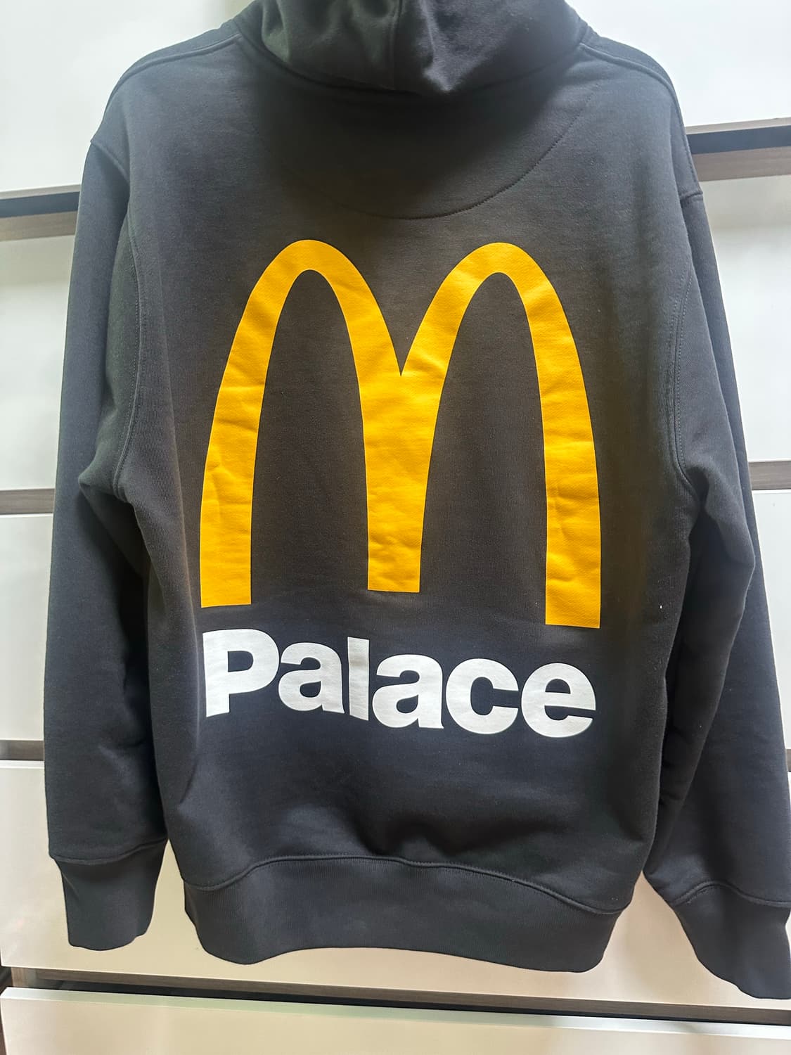 팔라스x맥도날드 후드티 M(하자X) 상품이미지3