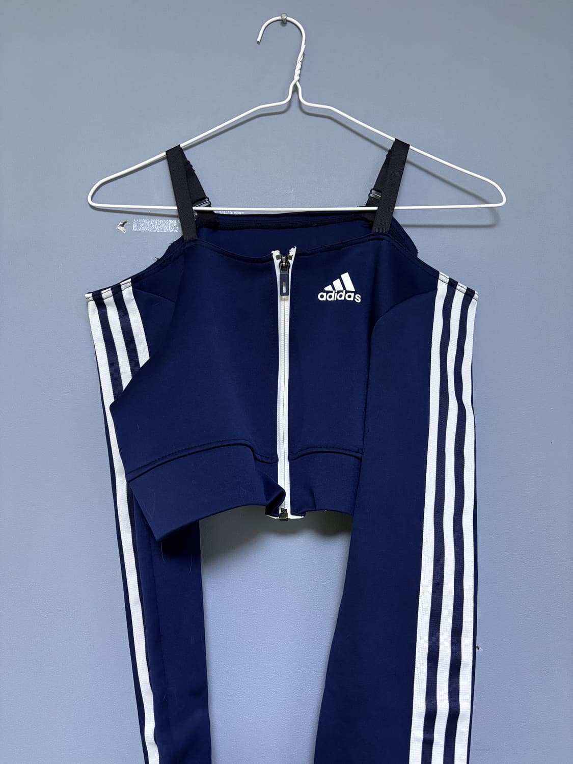 유이브 아디다스 오프숄더 탑 빈티지 상품이미지1