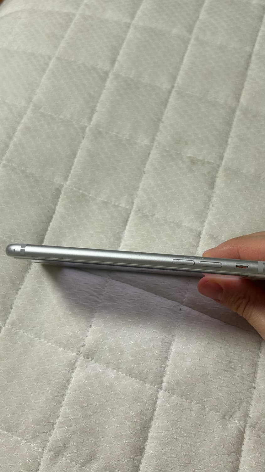 아이폰7 실버 128GB 상품이미지6