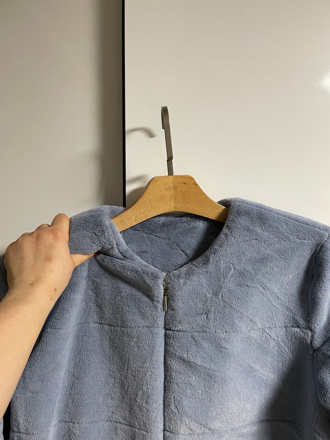 플라밍고 페이크 퍼 자켓 소라색 상품이미지5