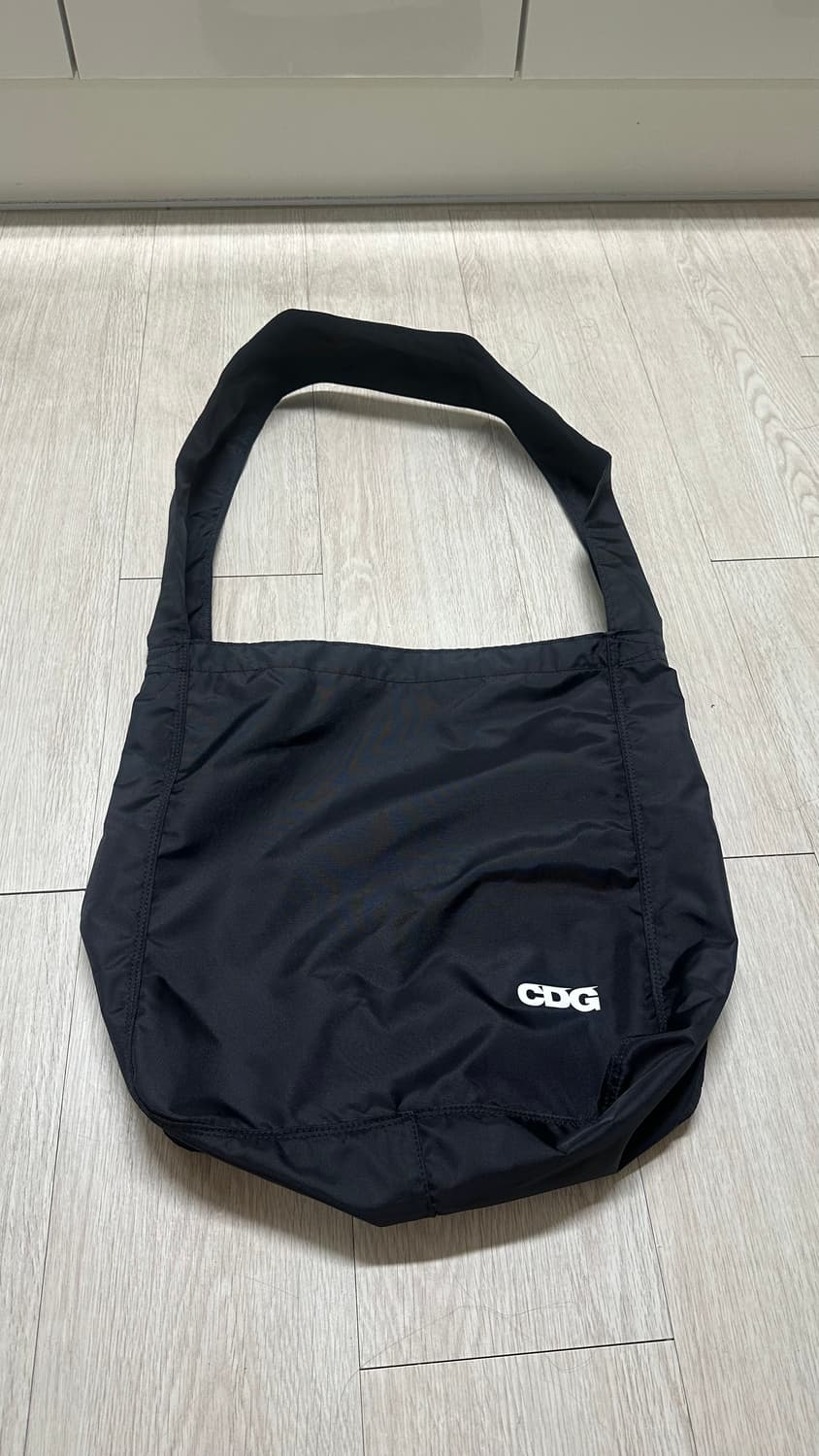 꼼데가르송 가방 팝니다 상품이미지1