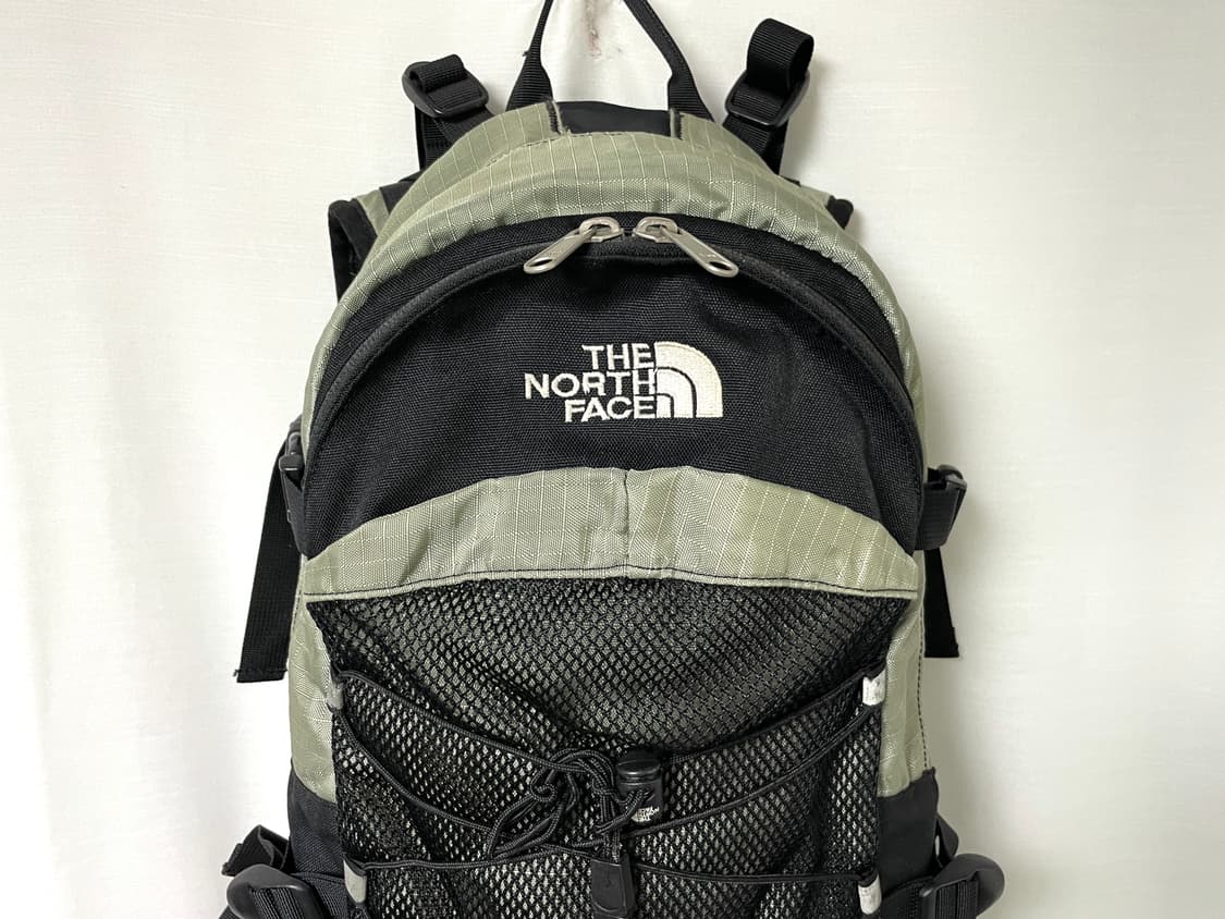 노스페이스 소형 립스탑 나일론 배낭 백팩 12L _ 라이트카키 상품이미지2