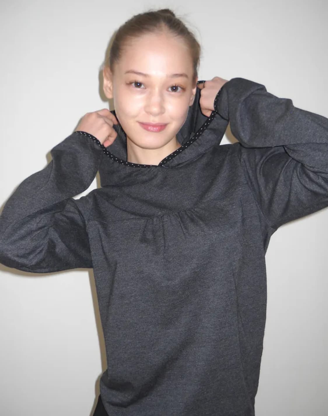 페스토 스프링 도트 후디드 탑 다크 문 상품이미지1