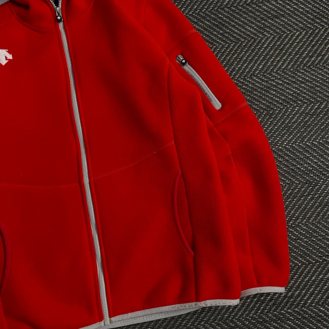 데상트 후드 플리스 자켓 레드y 3502 상품이미지3