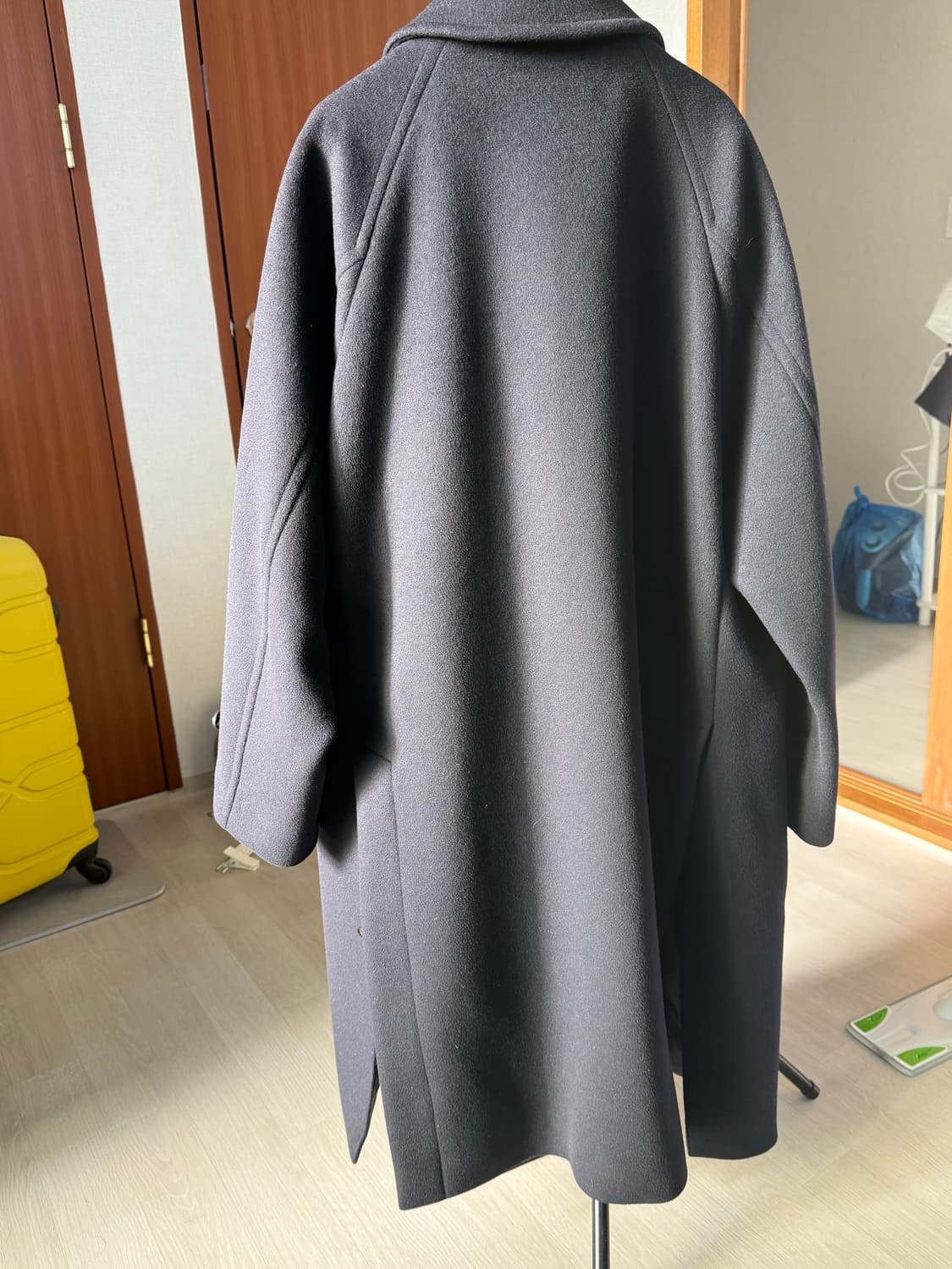 아트이프액츠 발마칸 코트 판매합니다. 상품이미지4