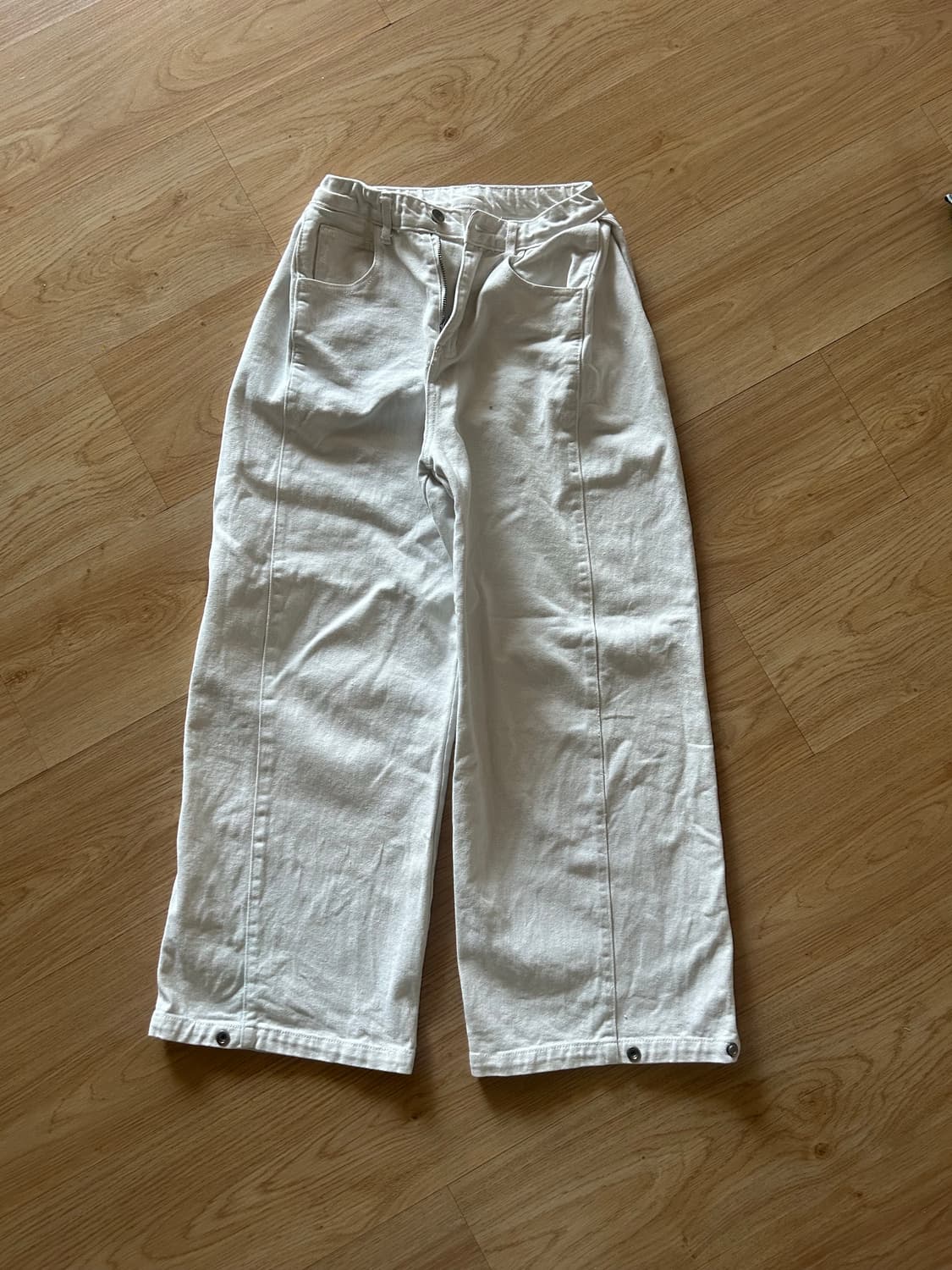 핀턱 일자핏 코튼팬츠 상품이미지1