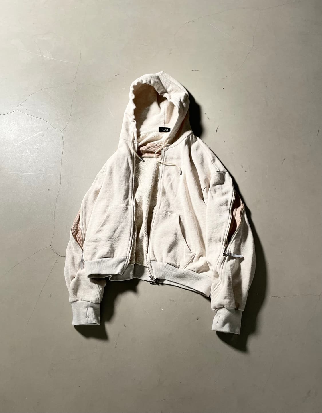 ROTOL (로톨) Zip Detail Cropped Hoodie 상품이미지1