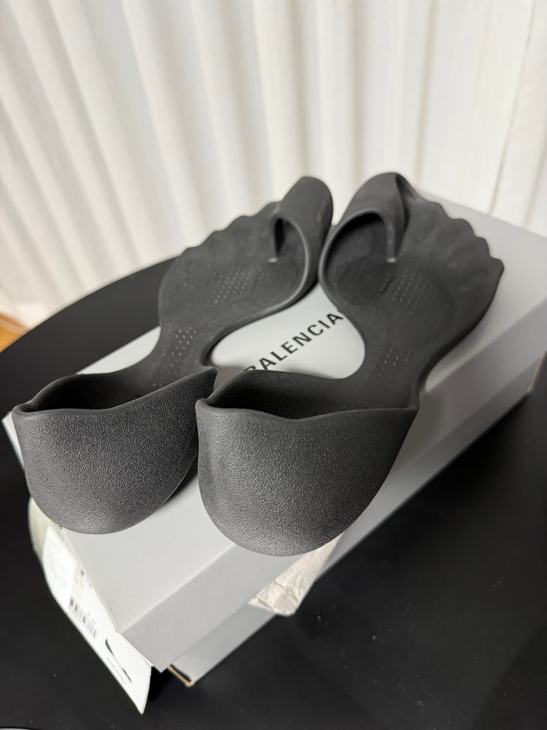 발렌시아가 제로 스니커즈 260 상품이미지2