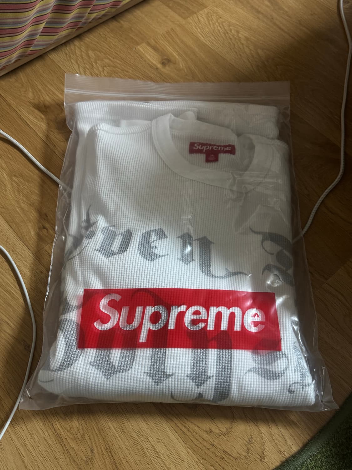 [XL] 슈프림 엔젤 써멀 화이트 - 25FW 상품이미지3