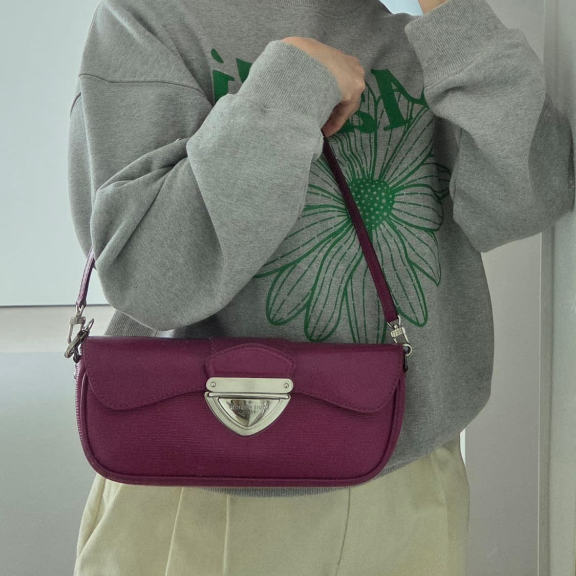 LOUISVITTON 루이비통 정품 에삐 바게트 몽테뉴 포쉐트 미니숄더 상품이미지1