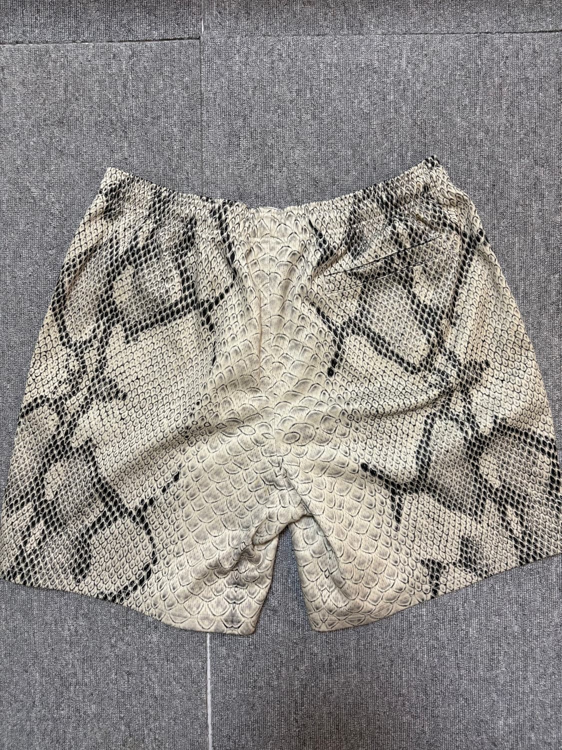 Stussy mesh basic snake short XL 상품이미지4