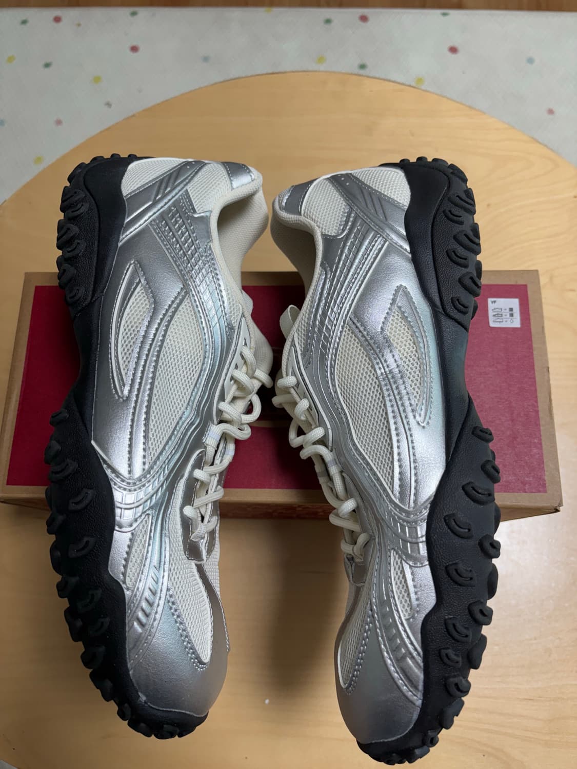 285) 휠라 필라 에샤페 MS 실버문 상품이미지4