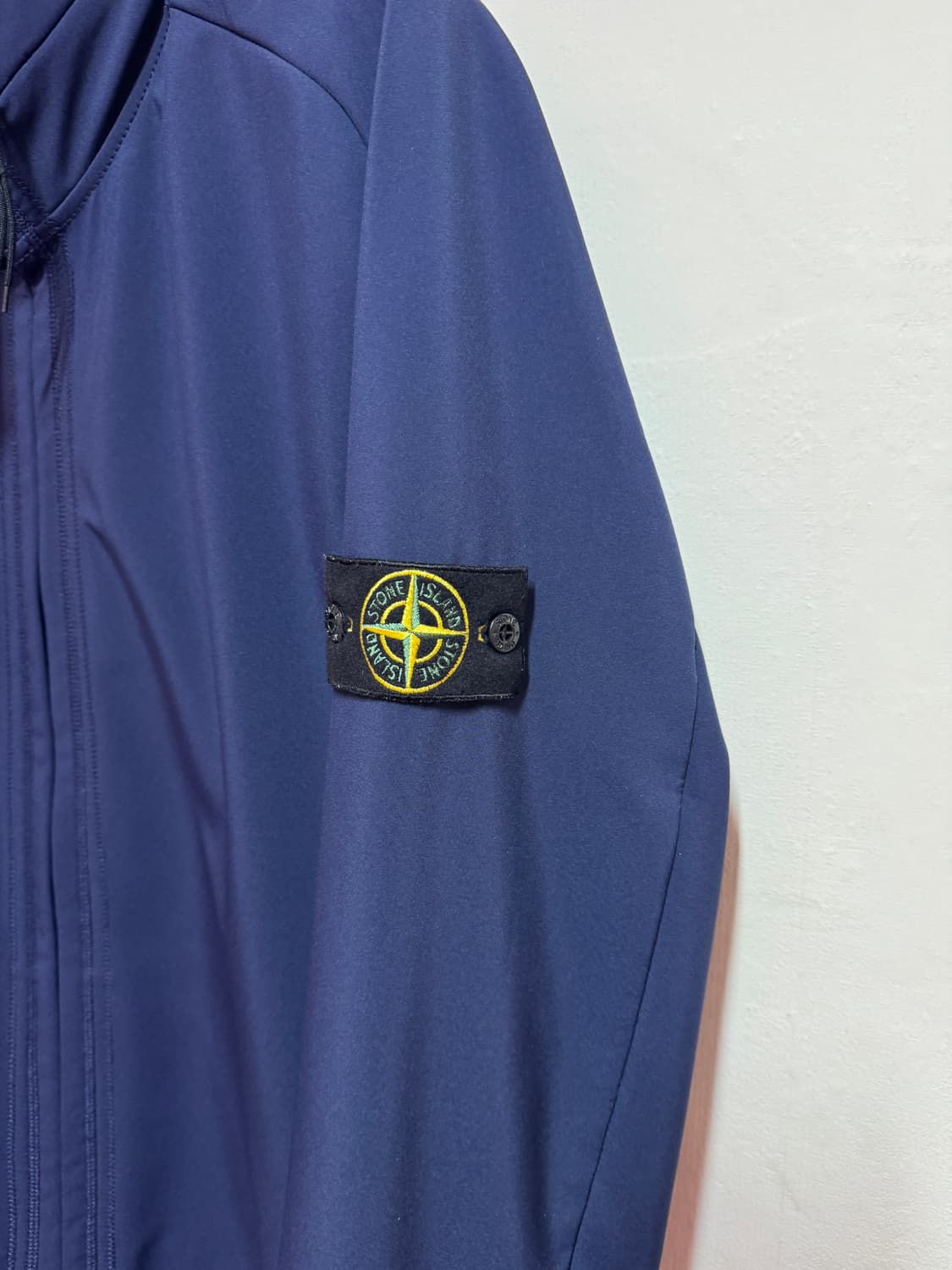 스톤아일랜드 소프트쉘 바람막이 XXL 네이비 상품이미지2