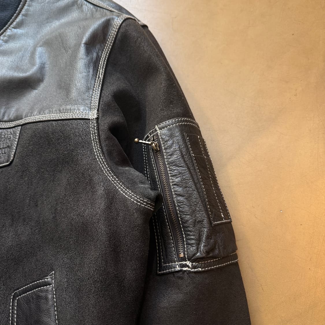 아식스 카우레더 봄버 베이스 자켓 상품이미지7