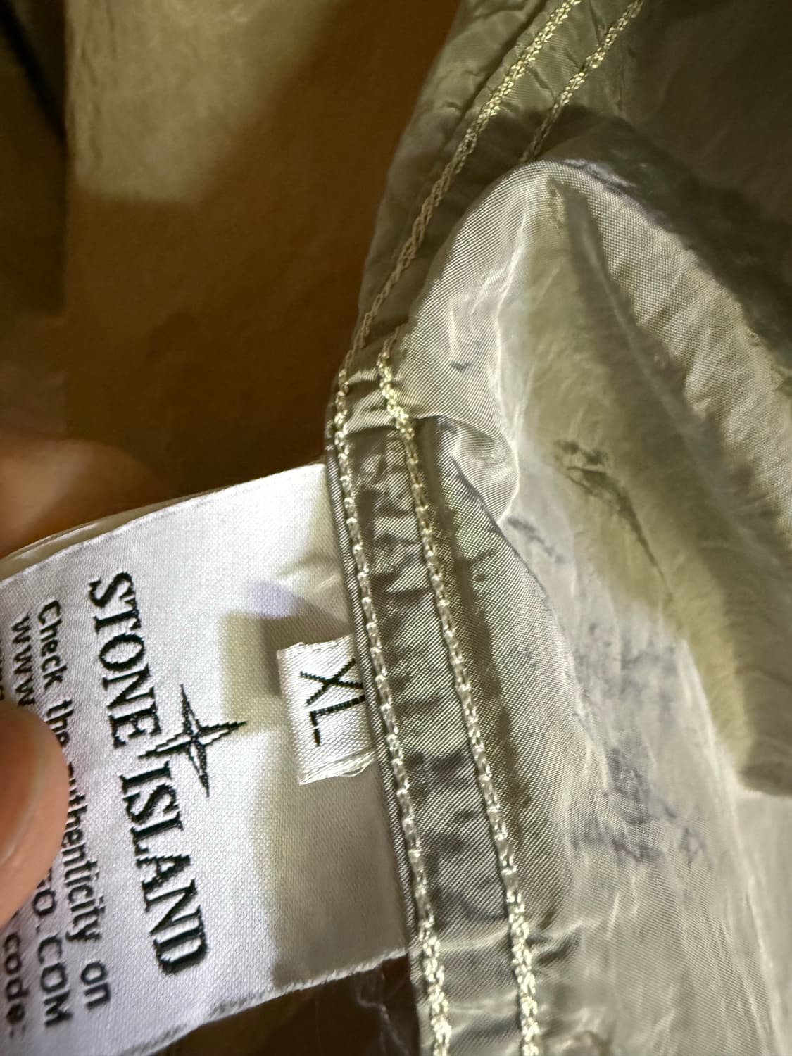 안냐세요 스톤아일랜드 나일론메탈 펄그레이 xl사이즈 판매합니다! 최상급 상품이미지4