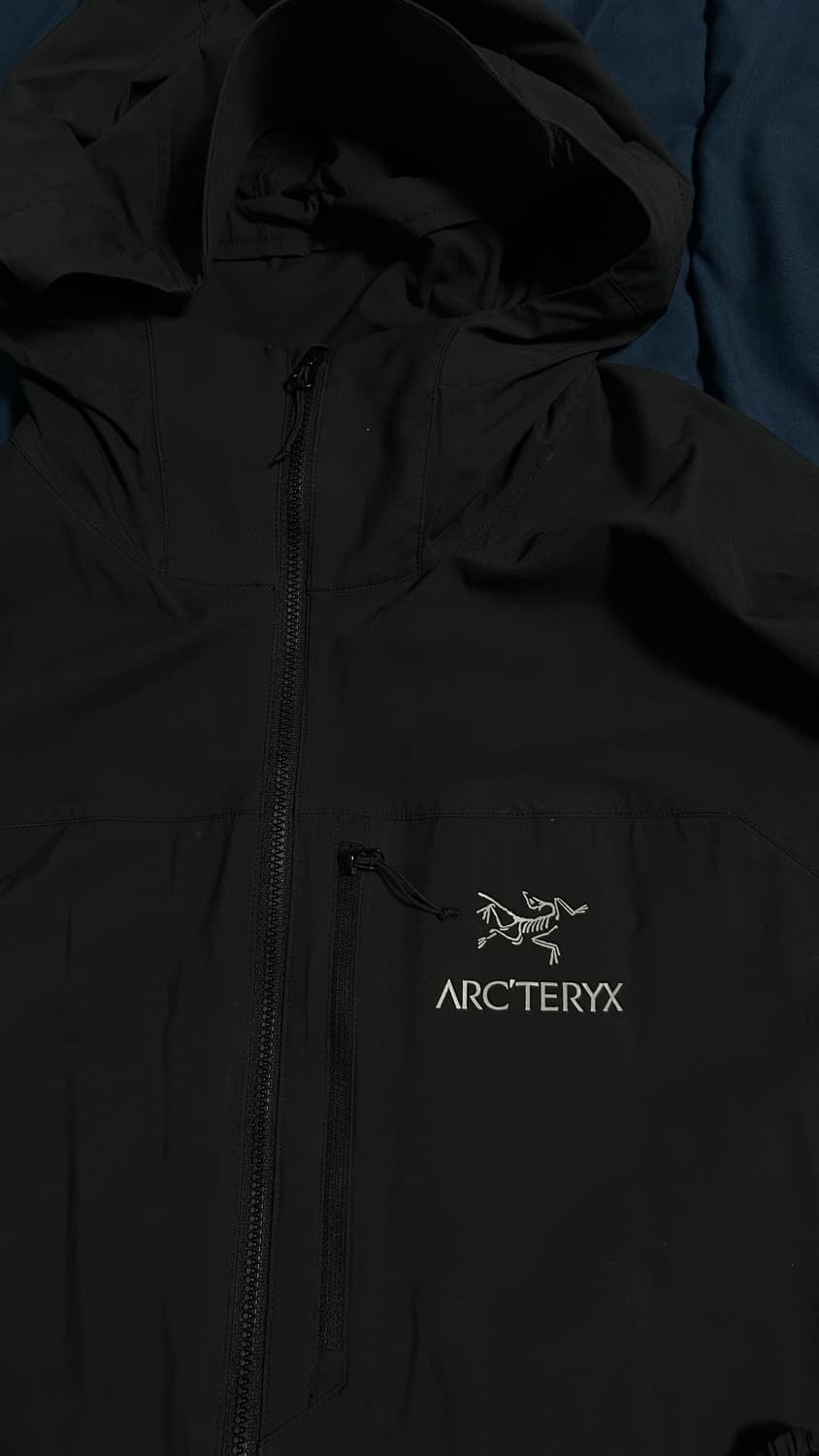 아크테릭스 바람막이 상품이미지1