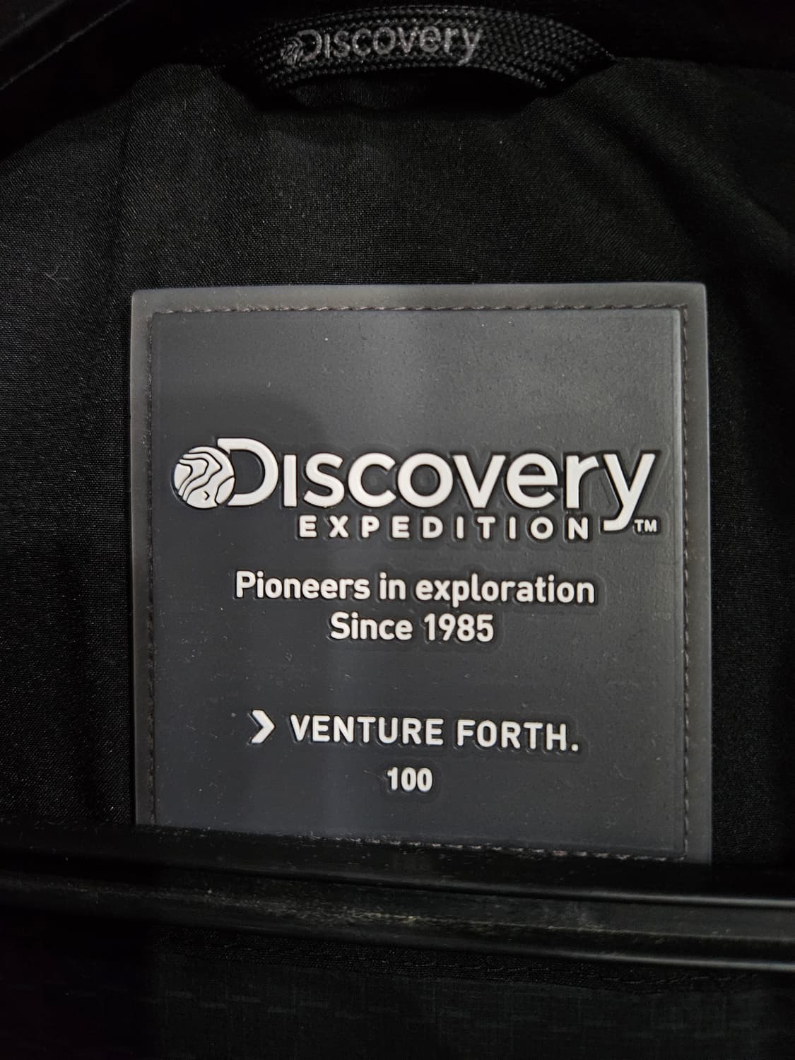 디스커버리 블랙컬러 남성 100 구스다운 롱패딩  상품이미지3