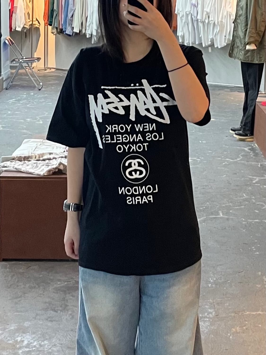 스투시 월드투어 빅로고 블랙 반팔 H1475 상품이미지1