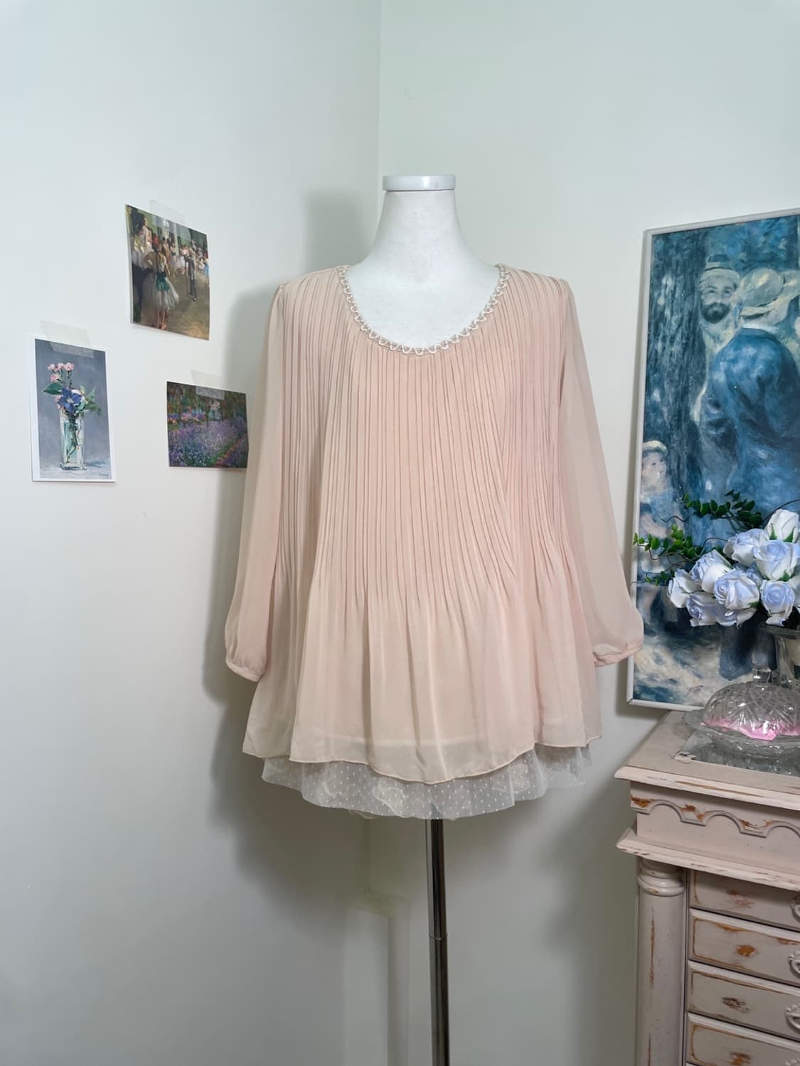 coral pleats detail dot lace trim blouse 상품이미지1