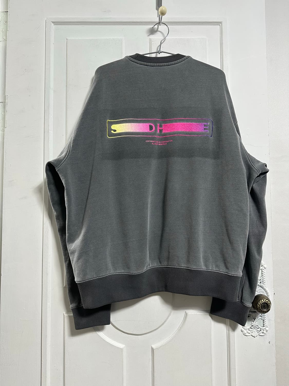 솔리드옴므 그라데이션 맨투맨 상품이미지2