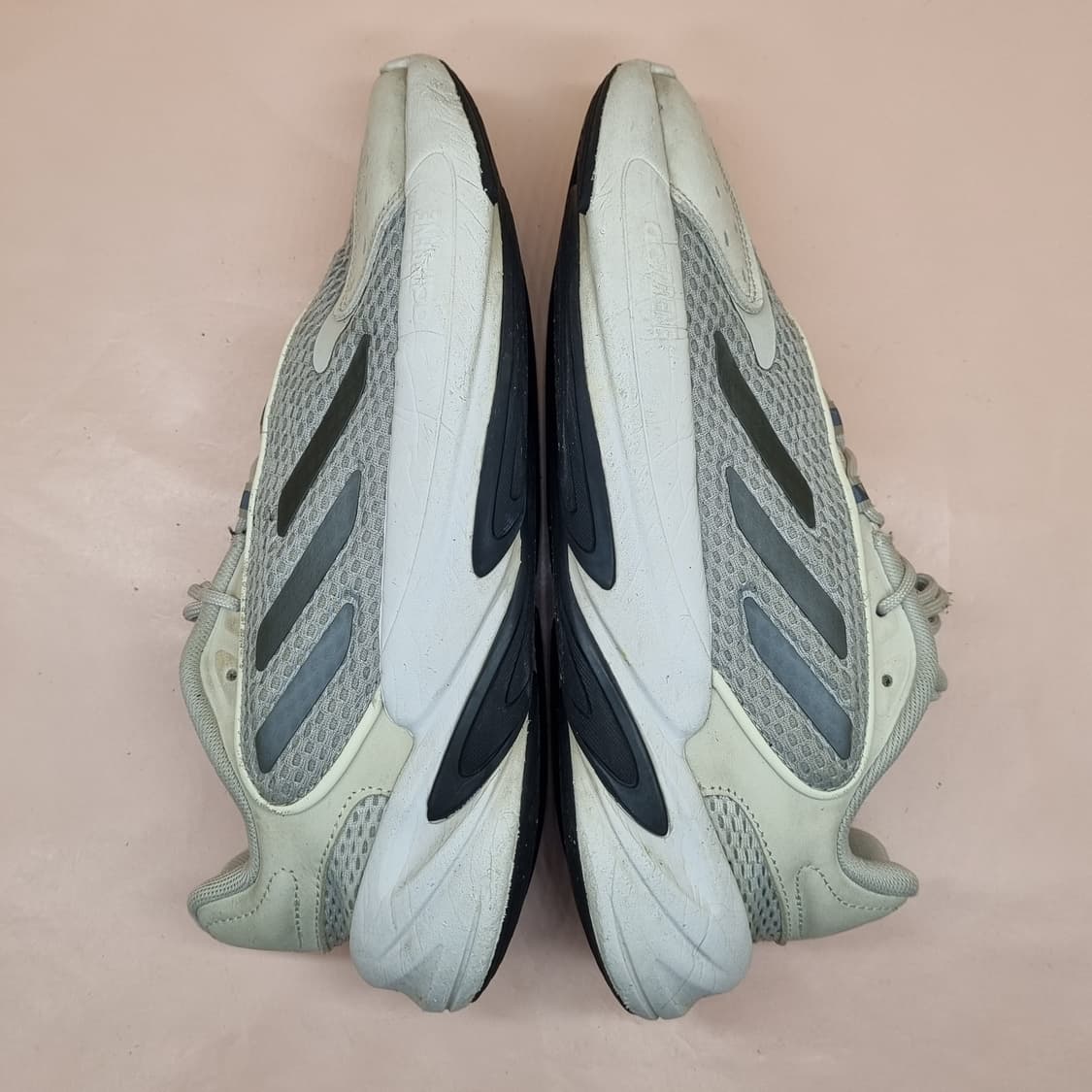 아디다스 오젤리아 여성운동화245 상품이미지5