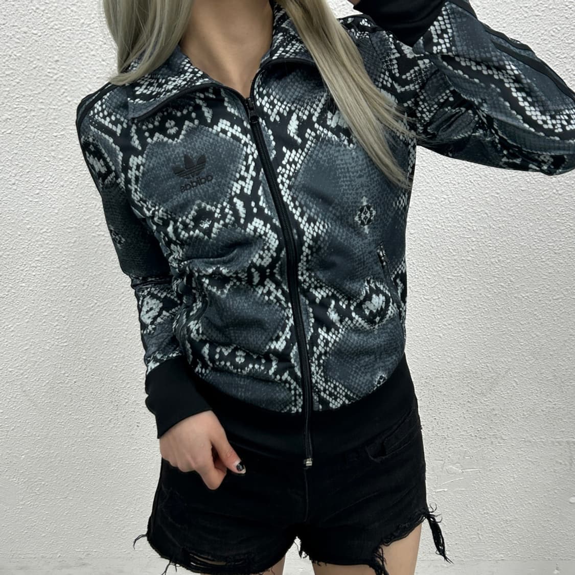 아디다스 뱀피 블랙라인 트랙탑 85 상품이미지2