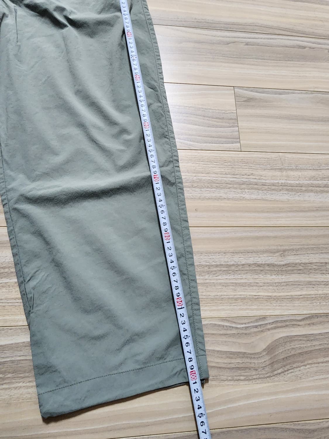 에잇세컨즈팬츠바지m사이즈카키색상 상품이미지6