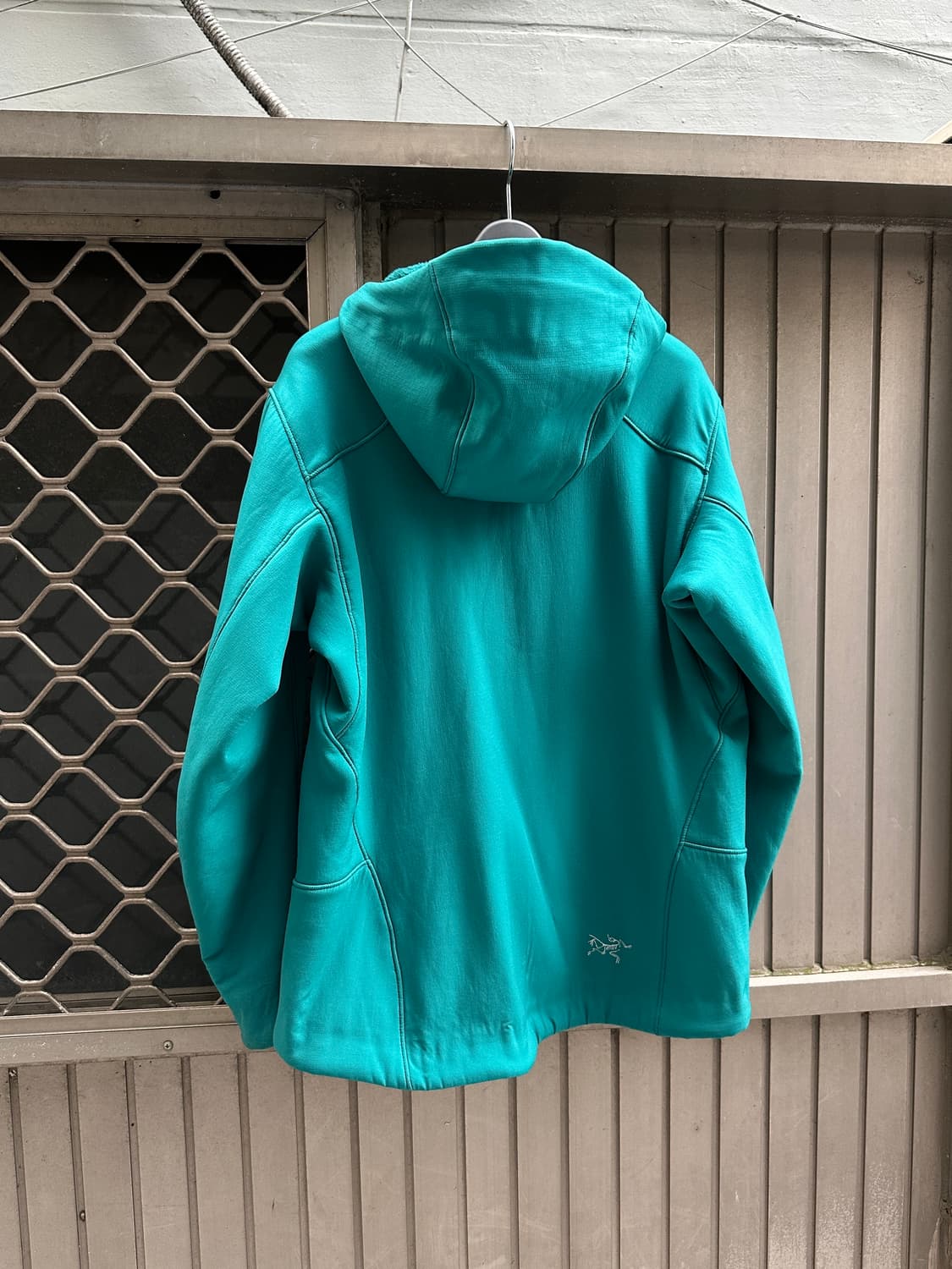 ARCTERYX softshell hooded jacket  상품이미지9