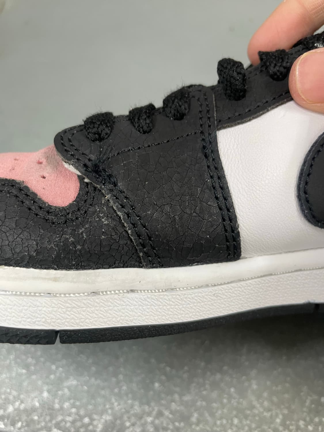 나이키 조던 1 레트로 로우 코랄 255 상품이미지9